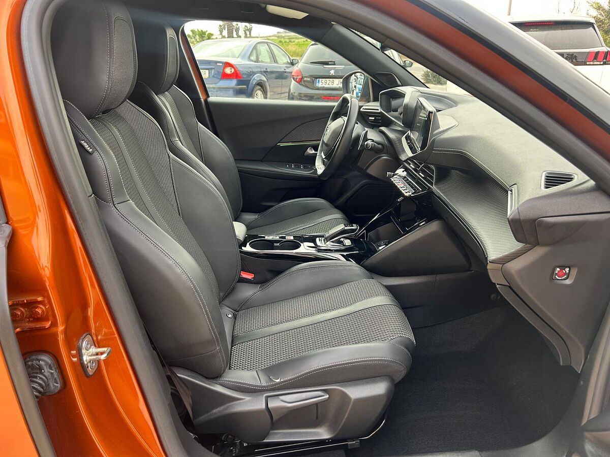 PEUGEOT 2008 GT 1.2 AUTO SPANISH LHD IN SPAIN 22000 MILES SUPERB 1 OWNER 2020